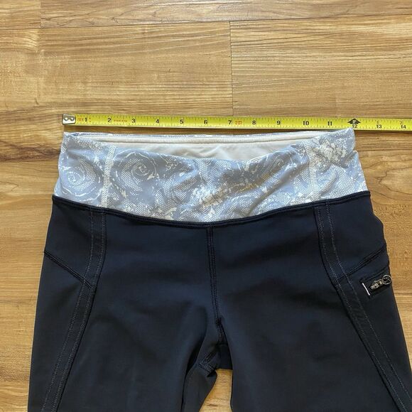 LULULEMON 4 Black Fast Free Crop Luxtreme 18” Ruched Leggings Floral Waist Run - Picture 6 of 16